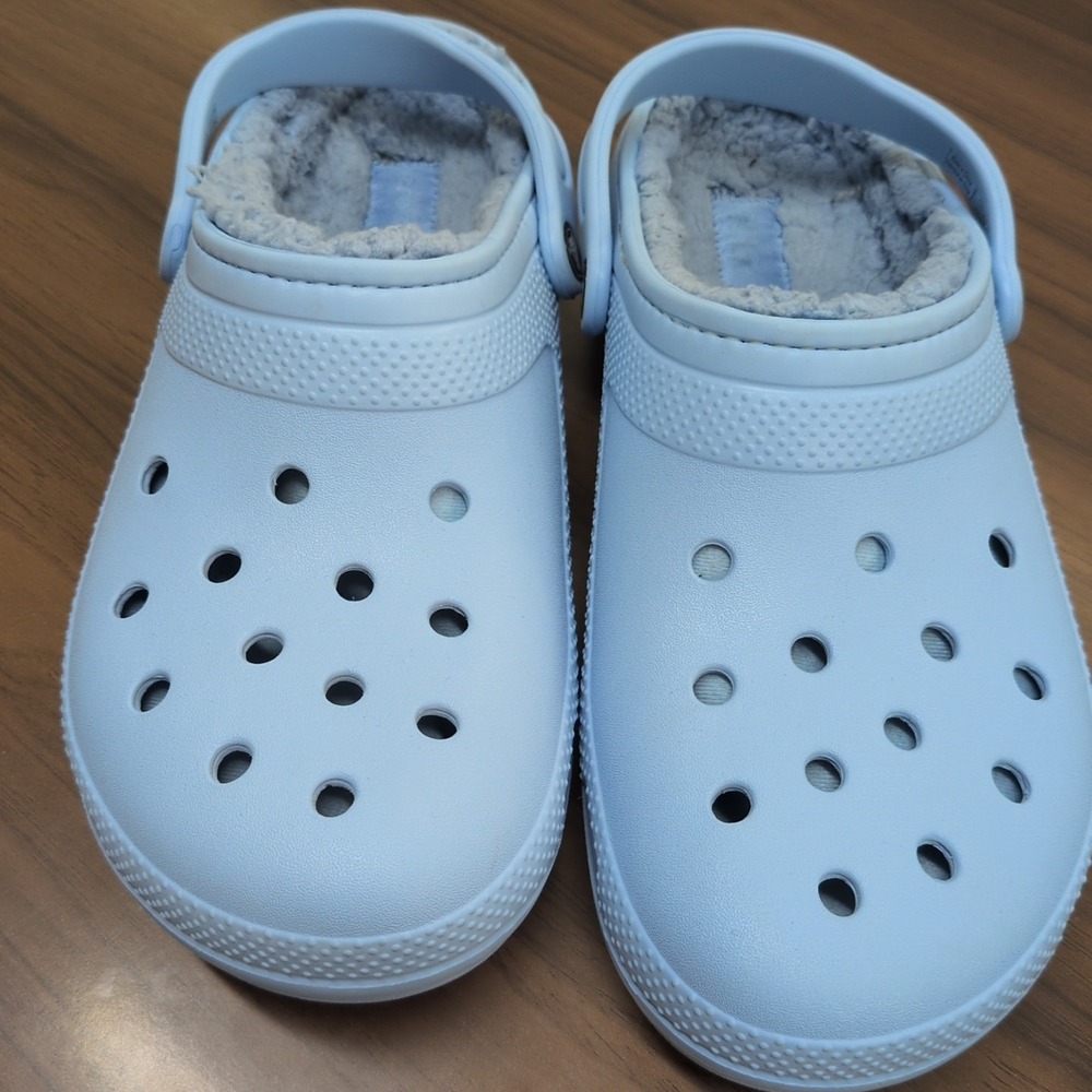 Crocs Light Blue Men's Fuzzy Comfort‎